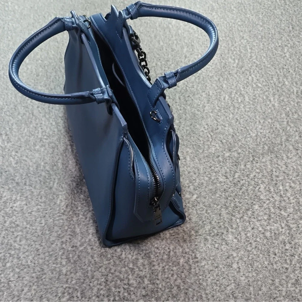 Steve Madden satchel charm